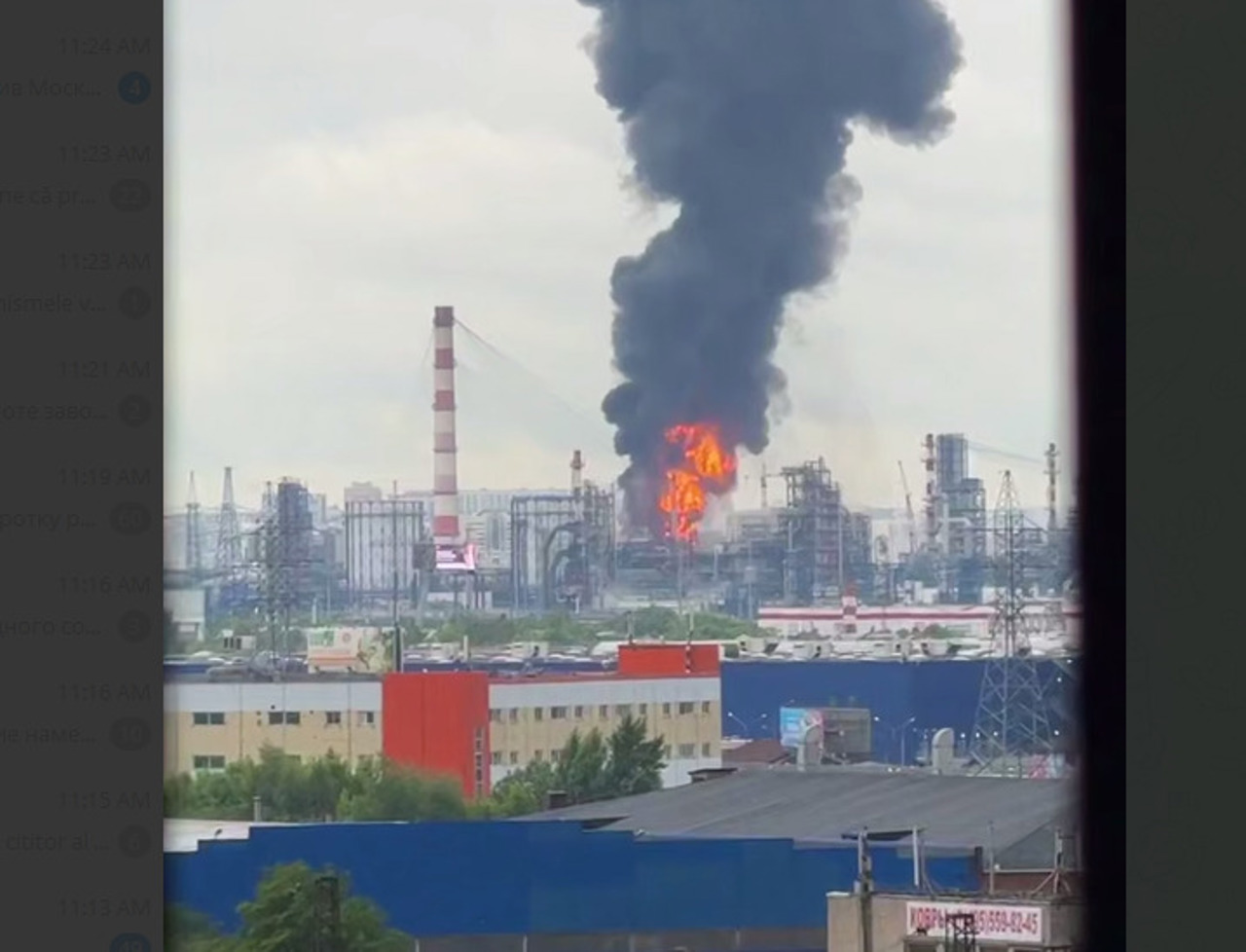 Drone ucrainene au lovit o rafinărie din Moscova. Zelenski: „Este un răspuns la atacurile Rusiei”