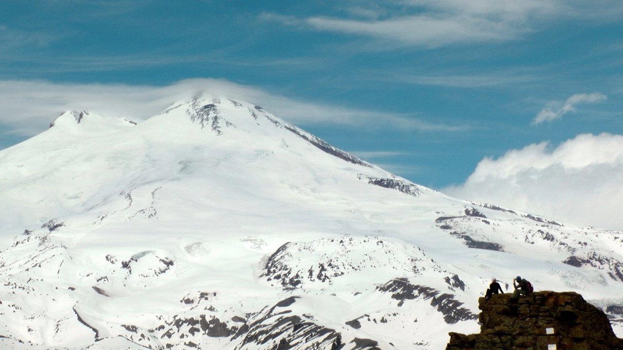 Avalanșă în Caucaz: 11 alpiniști au decedat, iar șase sunt dați dispăruți  