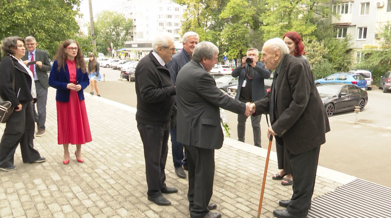 Demir Dragnev, la 90 de ani: Academicianul care continuă să cerceteze și să formeze istorici