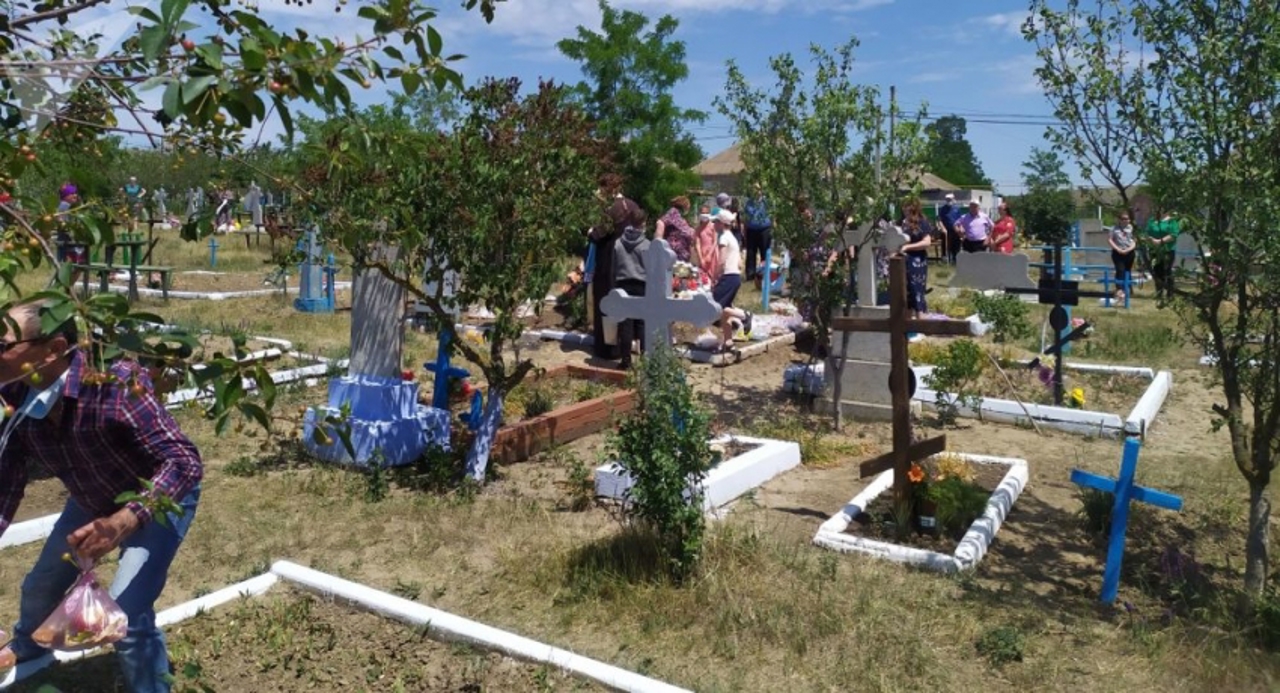 Obiceiuri și tradiții respectate de moldoveni în ziua de Paștele Blajinilor