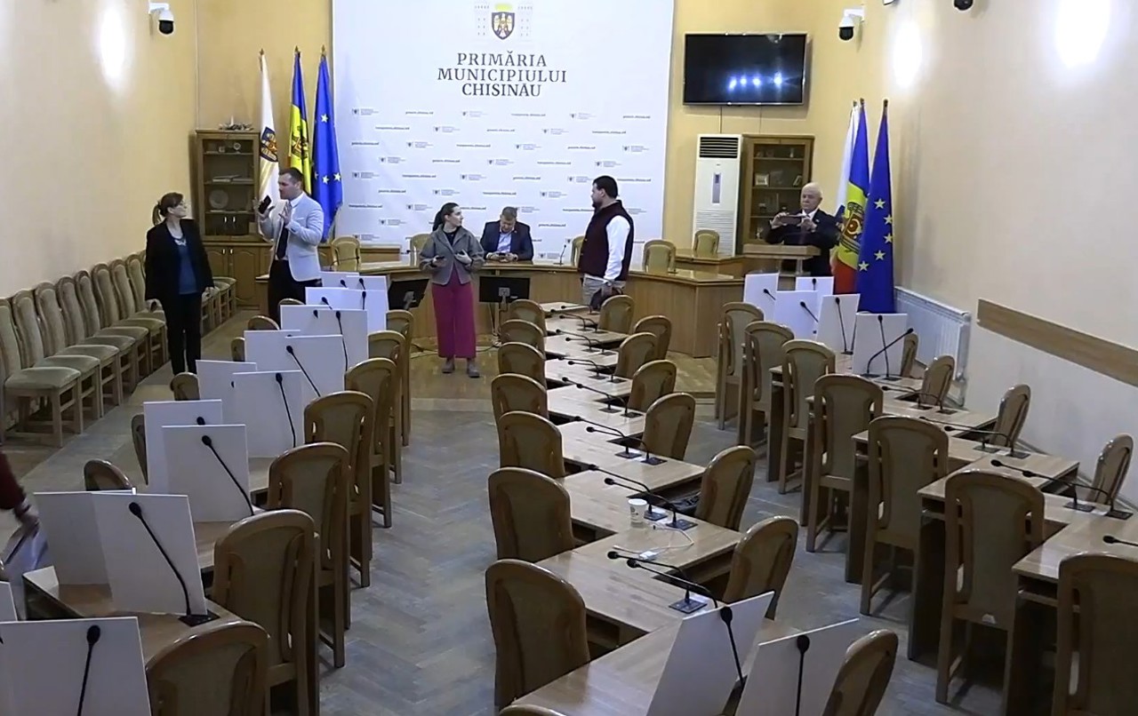 Ședința CMC, blocată din nou: un consilier a cerut retragerea de pe ordinea de zi a chestiunii privind bugetul pentru anul 2026