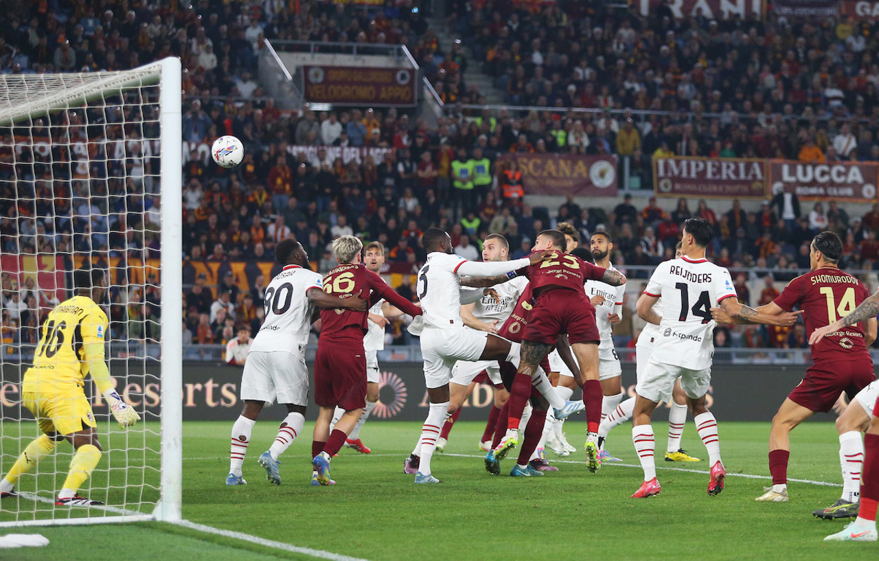 Juventus dismantle Napoli as Milan’s title hopes stumble at the Olimpico