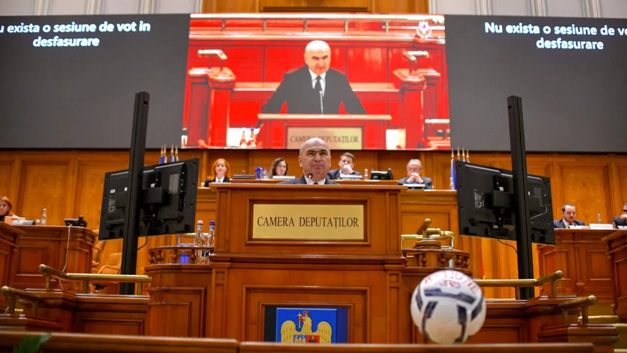 Moțiunea de cenzură împotriva Guvernului Bolojan, inițiată de opoziție, a fost respinsă