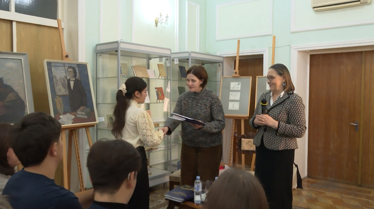 Opera eminesciană, reinterpretată de tineri la Concursul „Eminescu, contemporanul nostru”