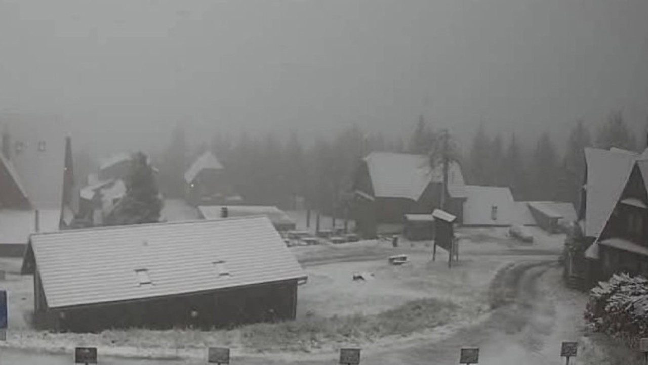 În România, la munte, a nins