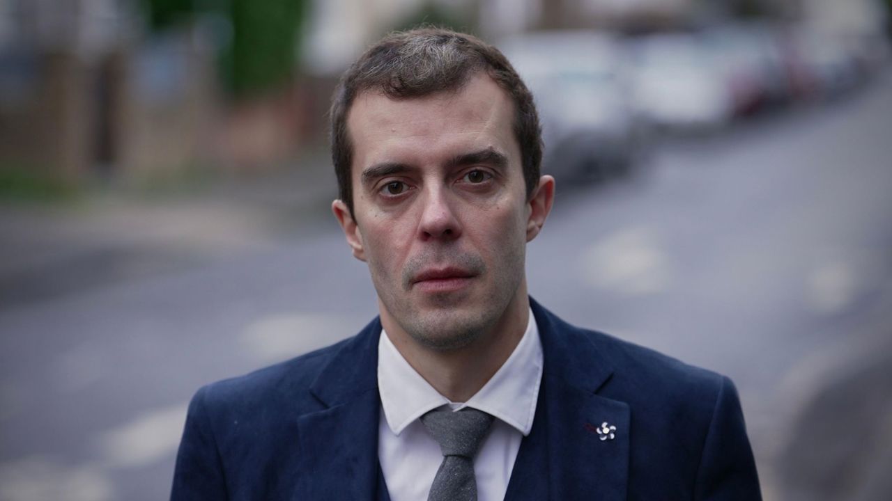 Kremlin strategy: How corrupt fugitives aid Russian power