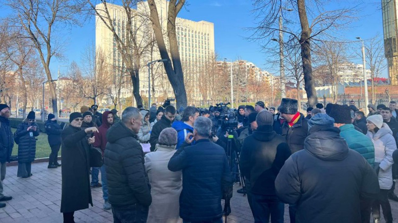 Moldovan farmers protest for agricultural aid