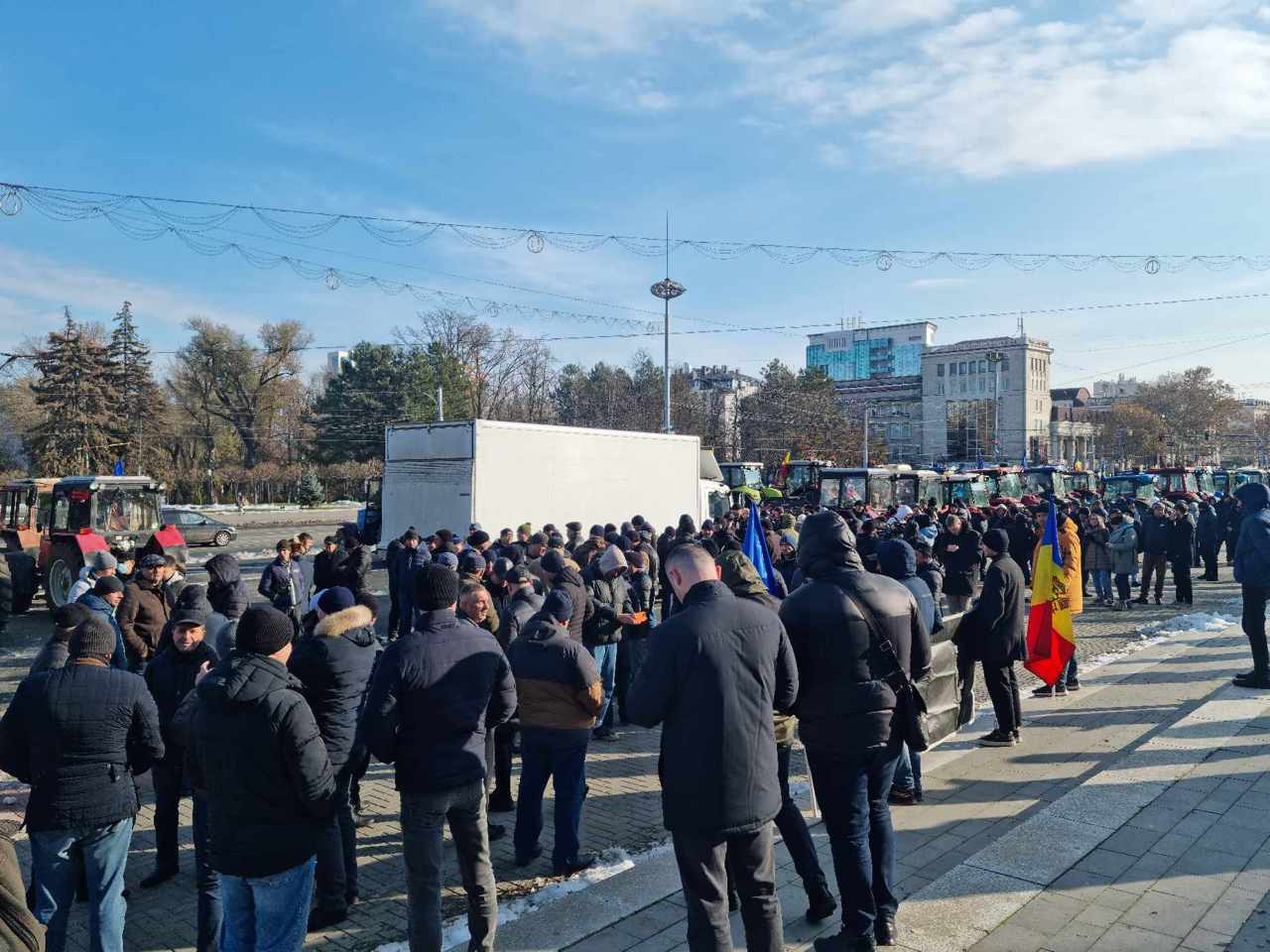 Parlamentul examinează prelungirea legii privind rambursarea TVA-ului pentru producătorii agricoli. Fermierii ar putea beneficia de până la 300 de milioane de lei 