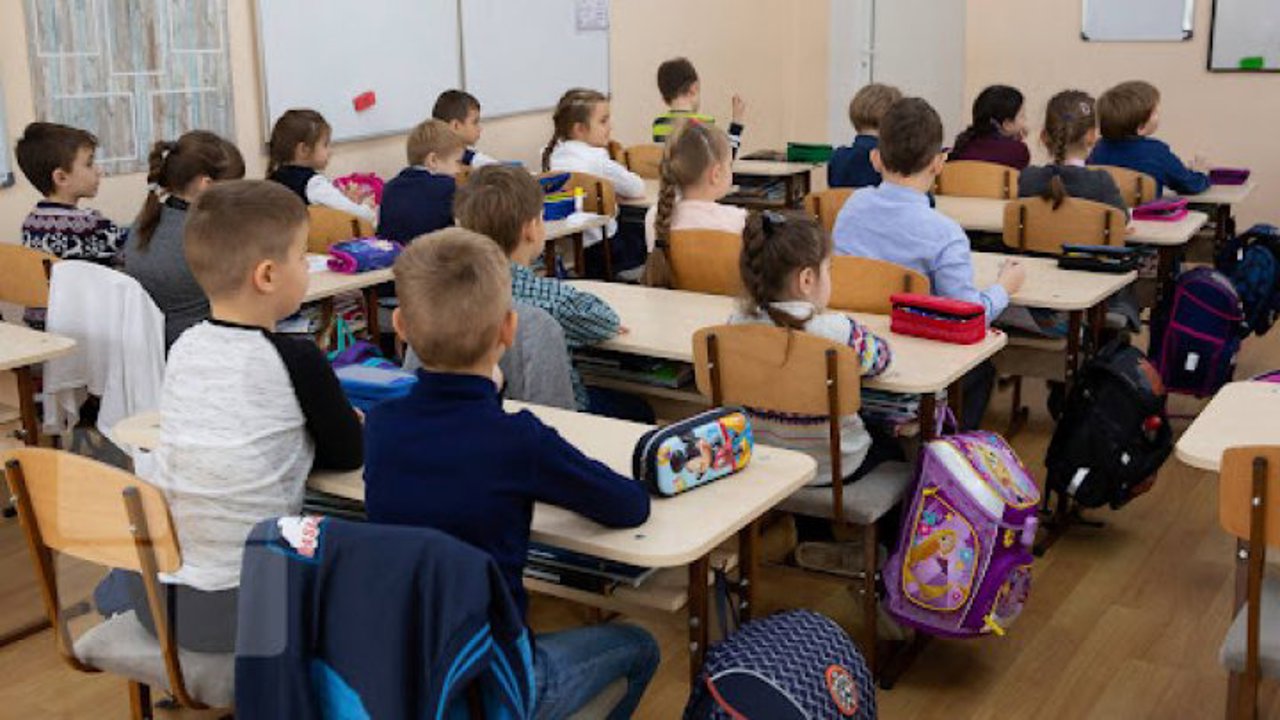 Moldova to ease access for Ukrainian refugee children to schools