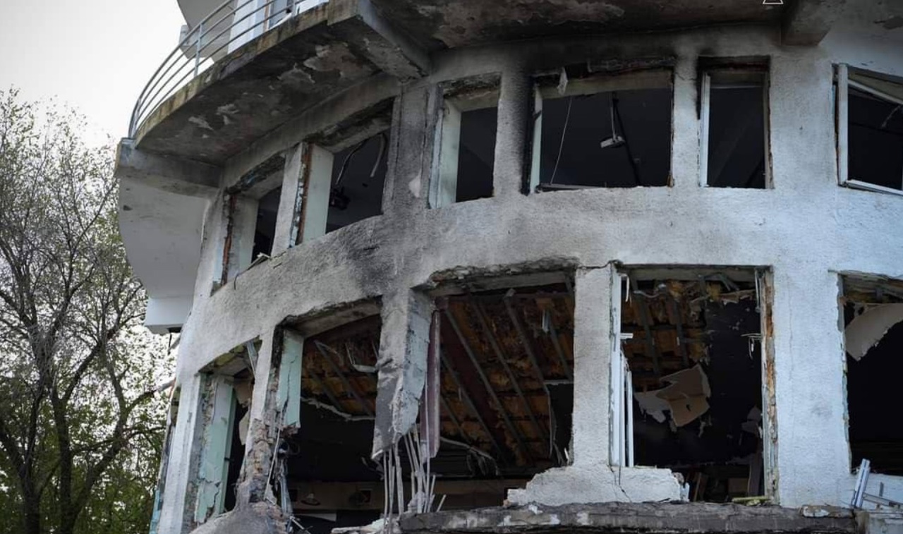Un hotel din Nikolaev, recent reconstruit după bombardament, a fost atacat din nou