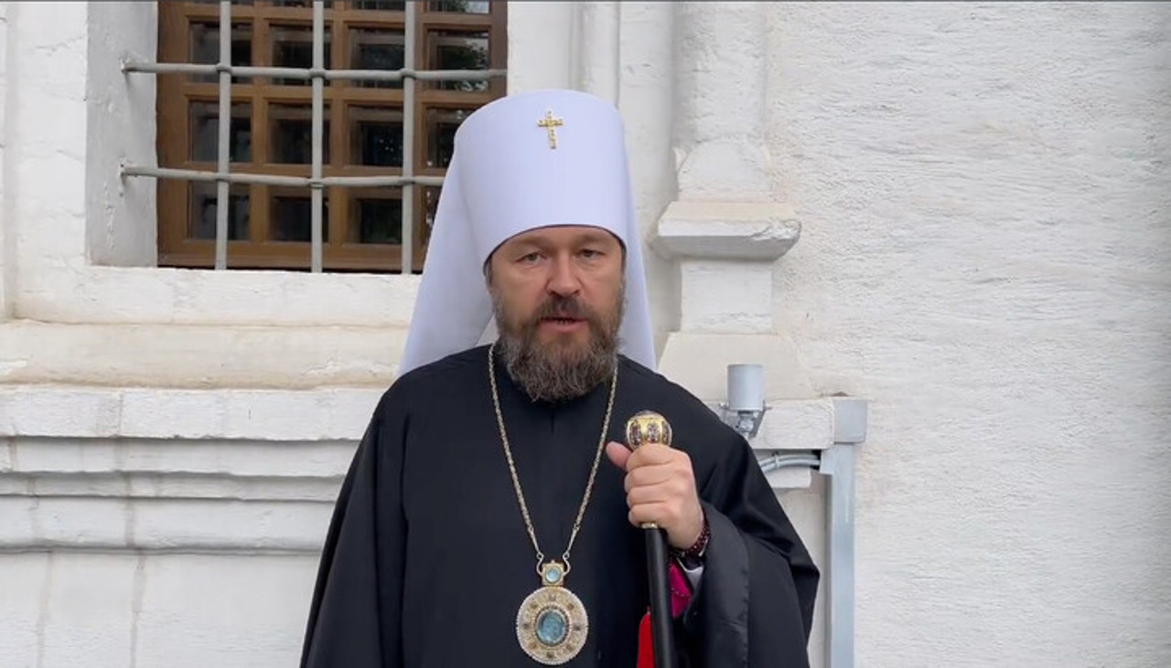 Substanțe suspecte găsite în mașina mitropolitului rus Ilarion, în urma unui control în Cehia