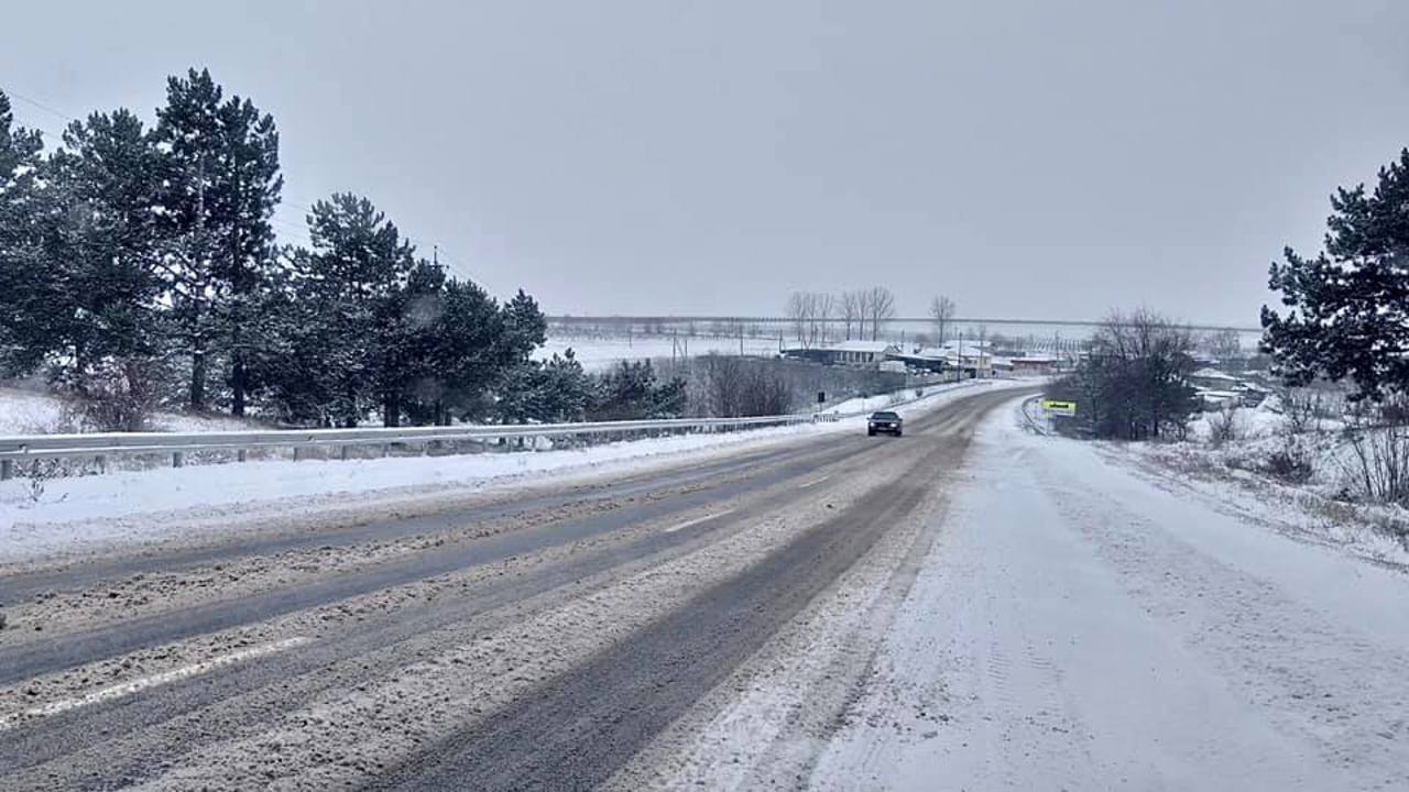 Движение затруднено в районах Сорока и Кэушень
