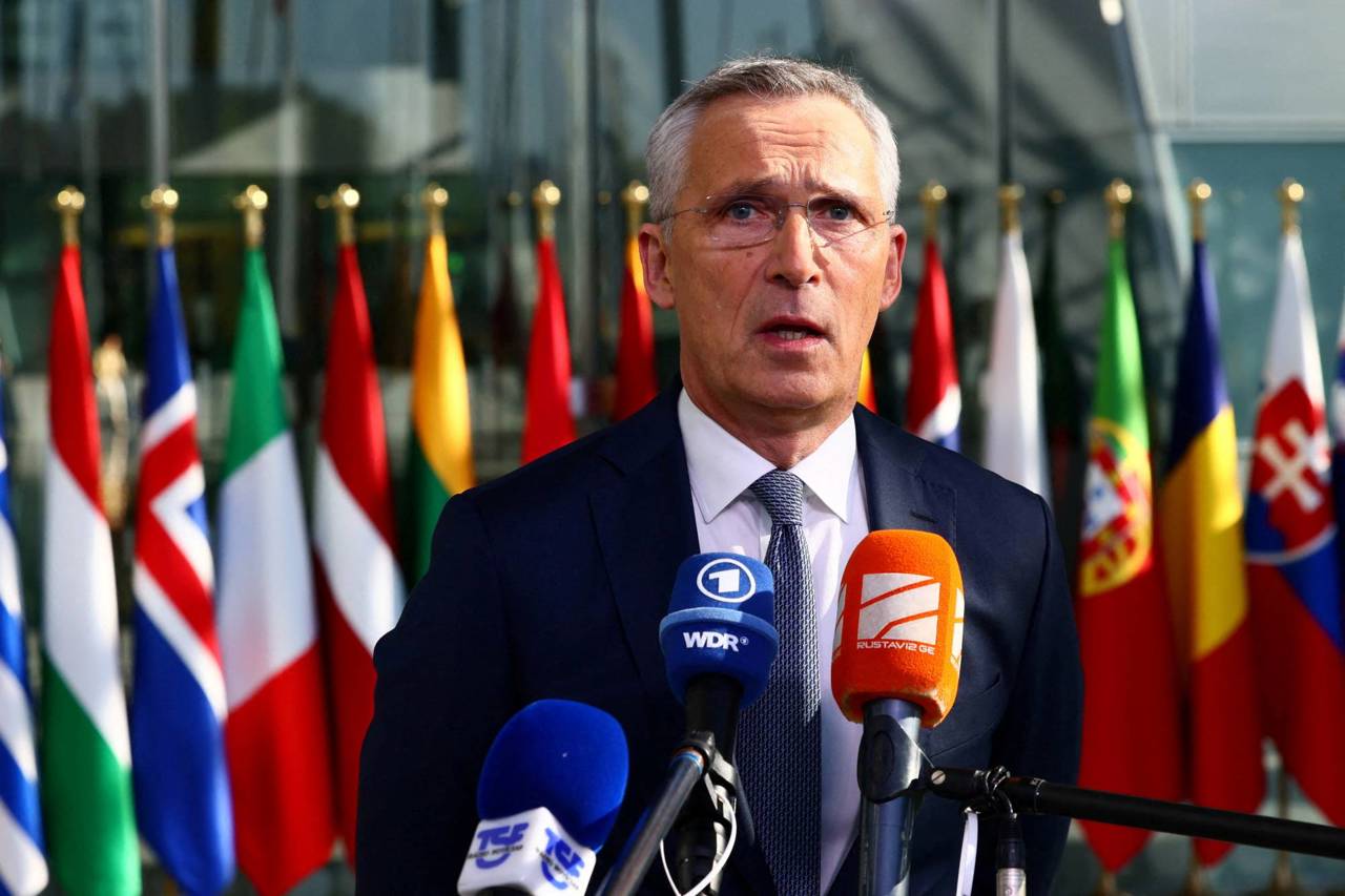 Jens Stoltenberg: NATO va contribui la modernizarea armatei Ucrainei