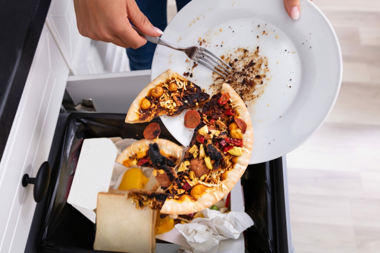 Veaceslav Ioniță: Moldovenii cheltuie până la un miliard de lei pe alimente care ajung la gunoi