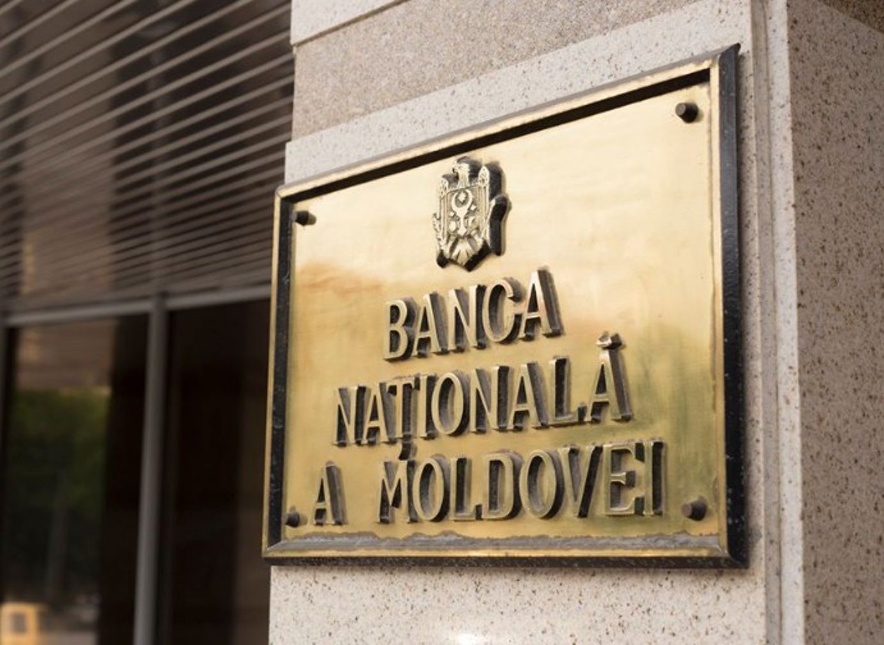 Salarii de top în sectorul public: Șefii de la BNM și ANRE încasează anual între 1.5 și 2.7 milioane de lei