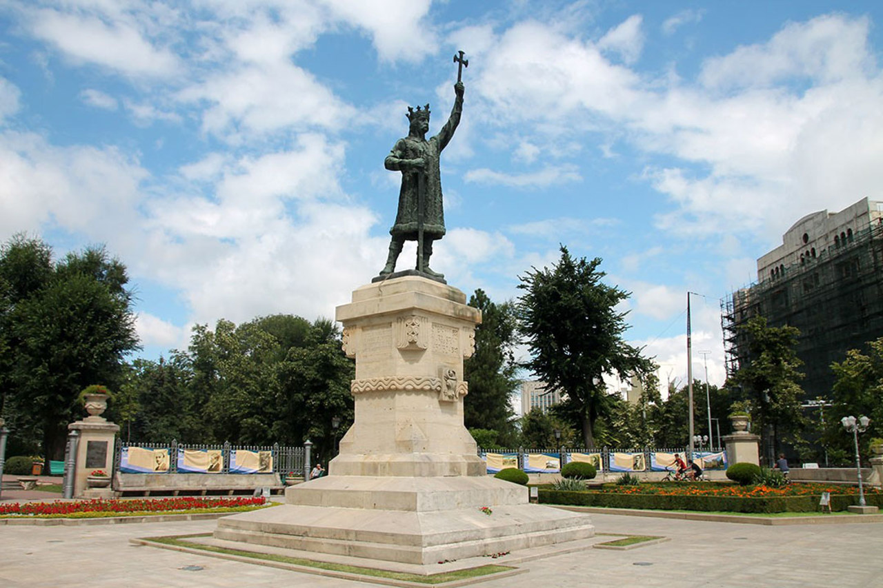 Calendarul Zilei // 96 de ani de la inaugurarea monumentul lui Ștefan cel Mare și Sfânt din centrul Chișinăului