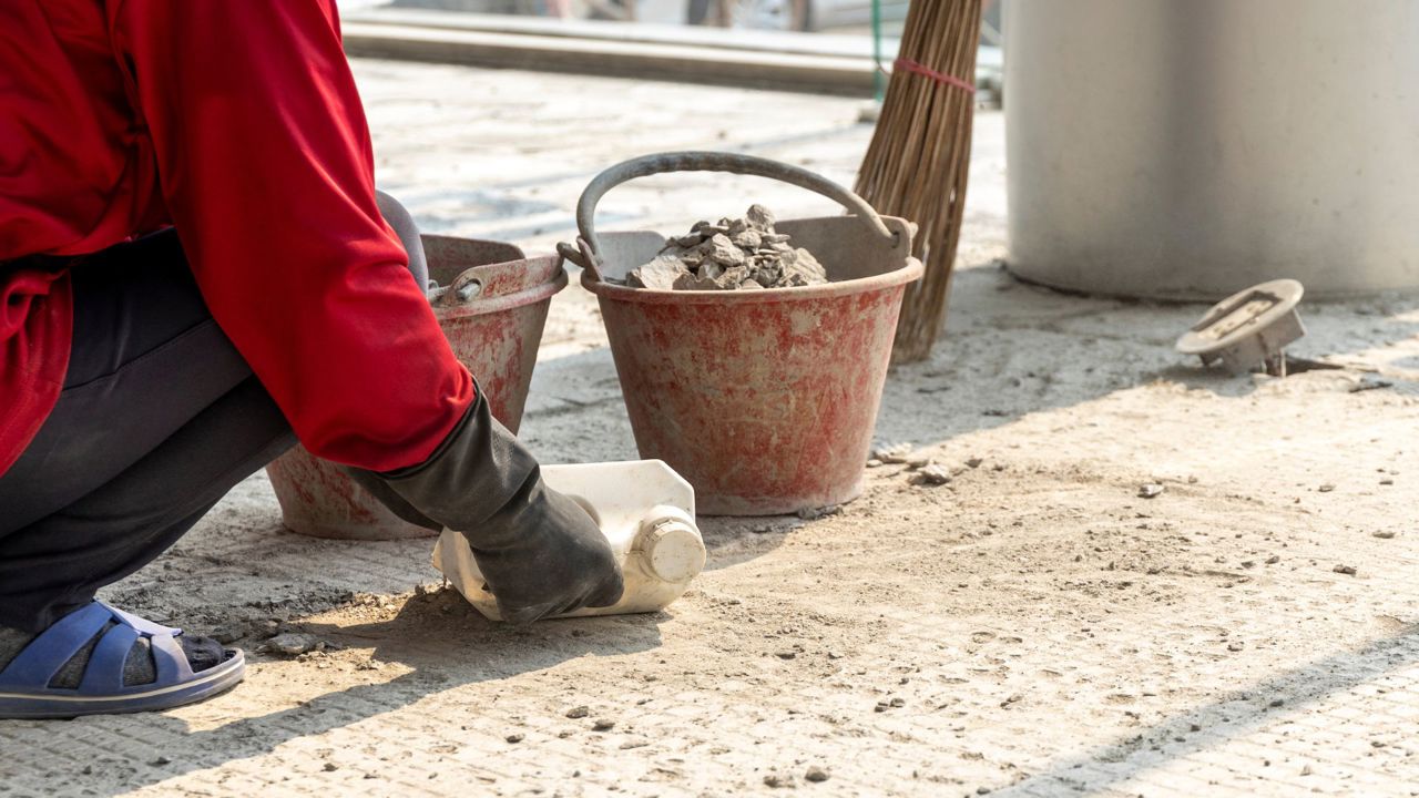 Forță de muncă din import: Câți cetățeni străini sunt angajați în R. Moldova și ce riscă angajatorii care încalcă legea