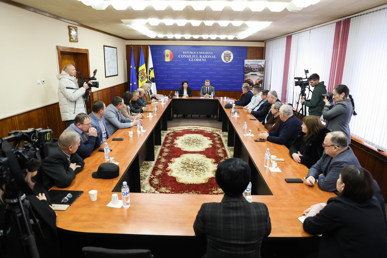 Prime Minister is visiting Glodeni. The solutions regarding the water supply of the district, on the discussion agenda