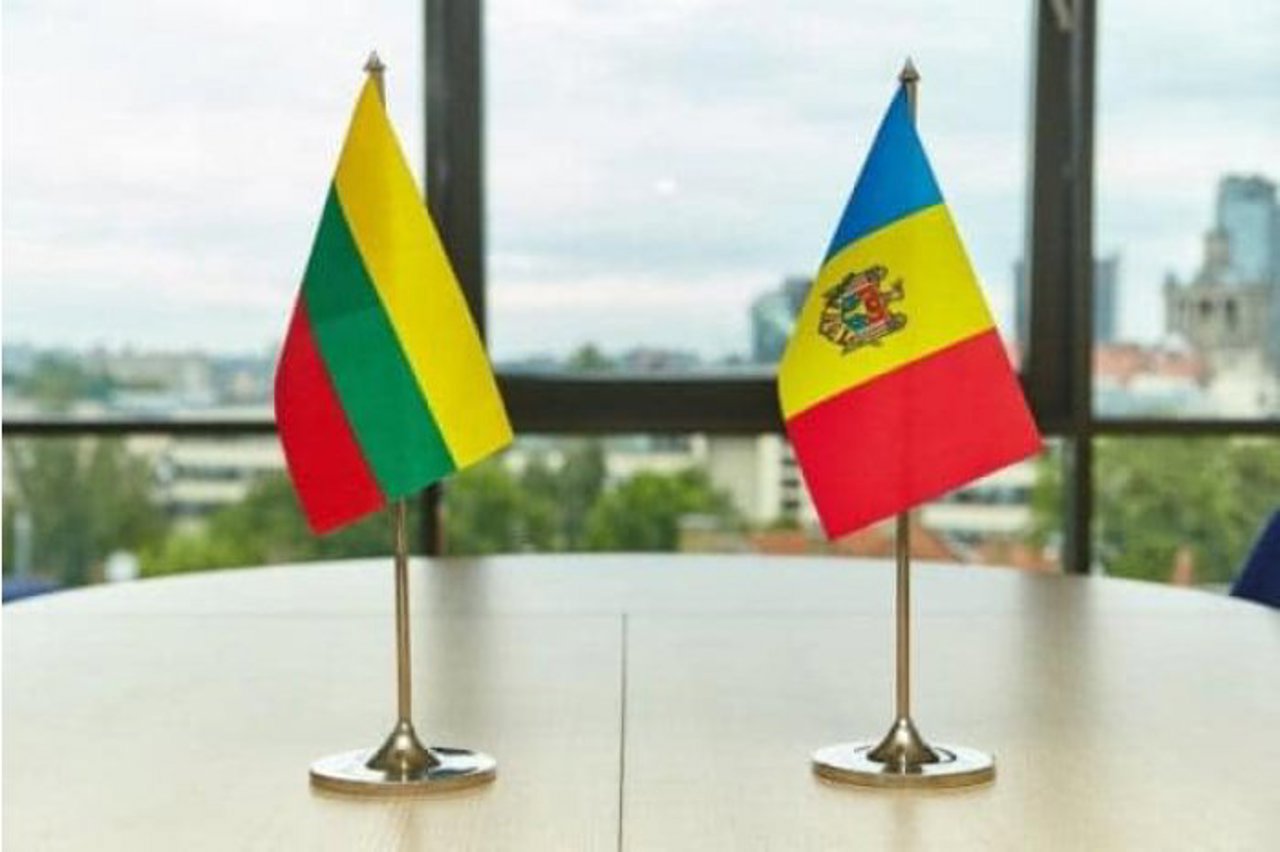Moldova a fost primul stat care a recunoscut, pe 31 mai 1990, independența Lituaniei