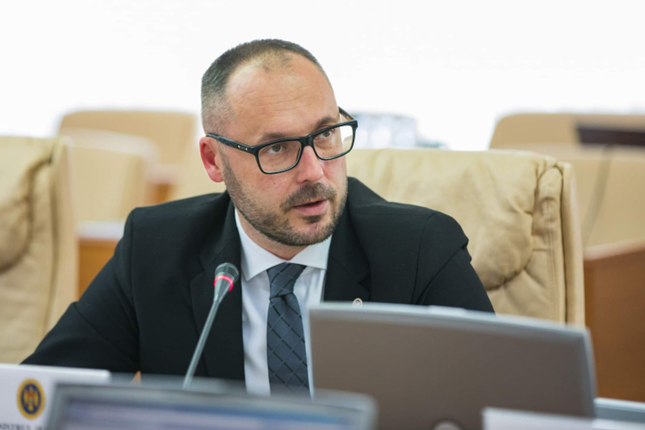 Sergiu Litvinenco: E inadmisibil ca reprezentanții unui partid neconstituțional să formeze alt partid