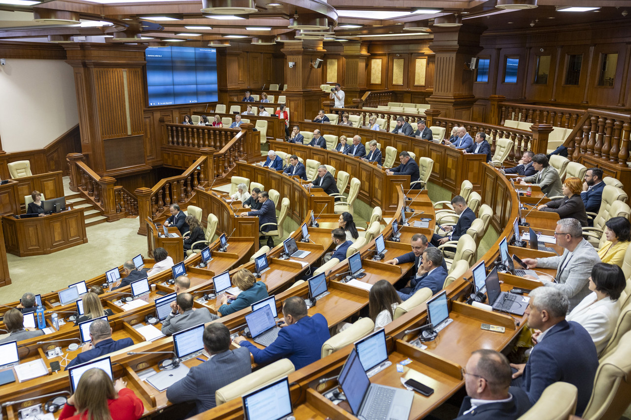 Parliament approves new accessibility rules for digital services, banking and transport