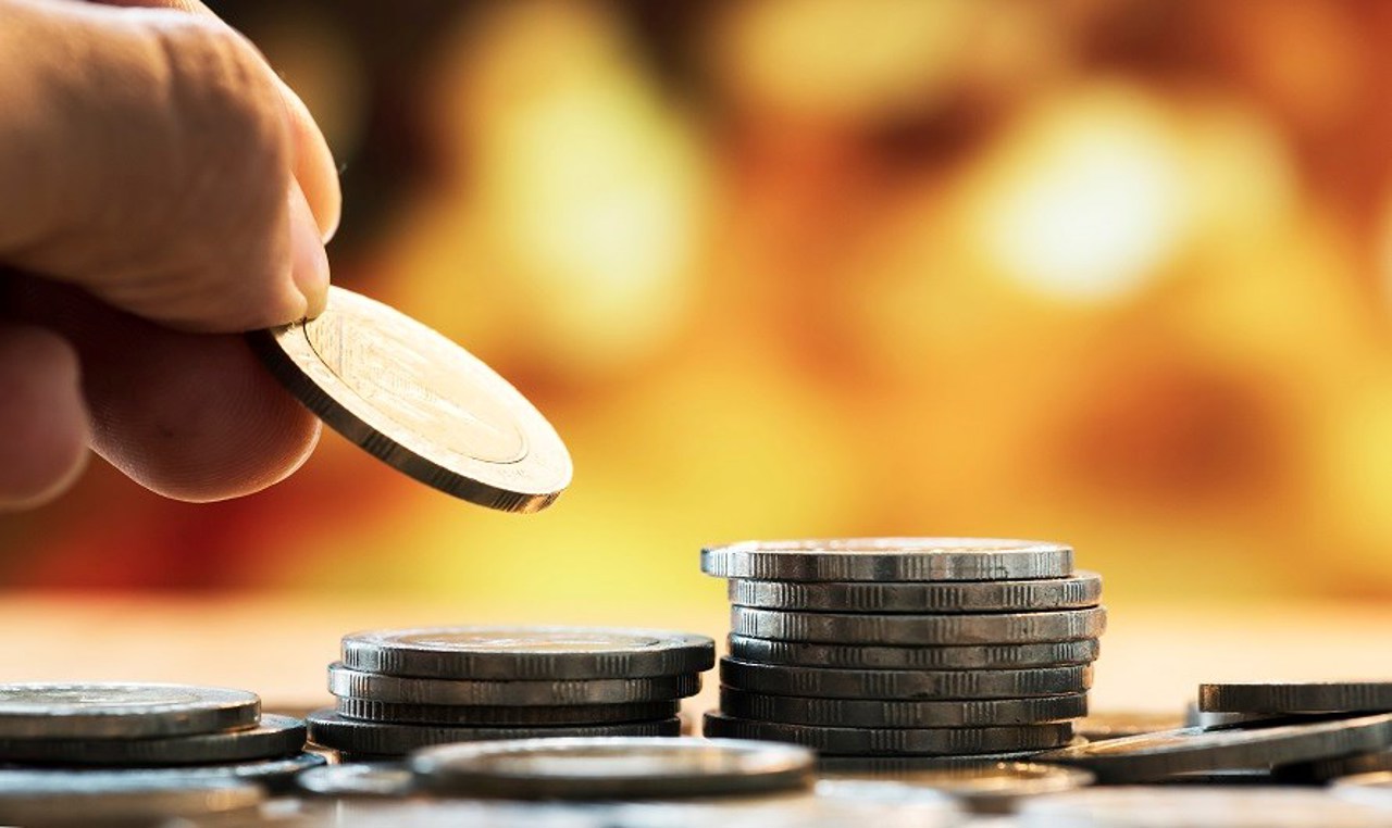 Expert: Păstrarea banilor acasă nu aduce profit și este riscantă