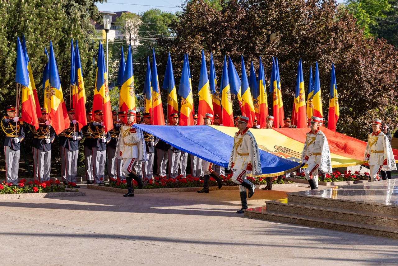 Republica Moldova marchează Ziua Drapelului de Stat