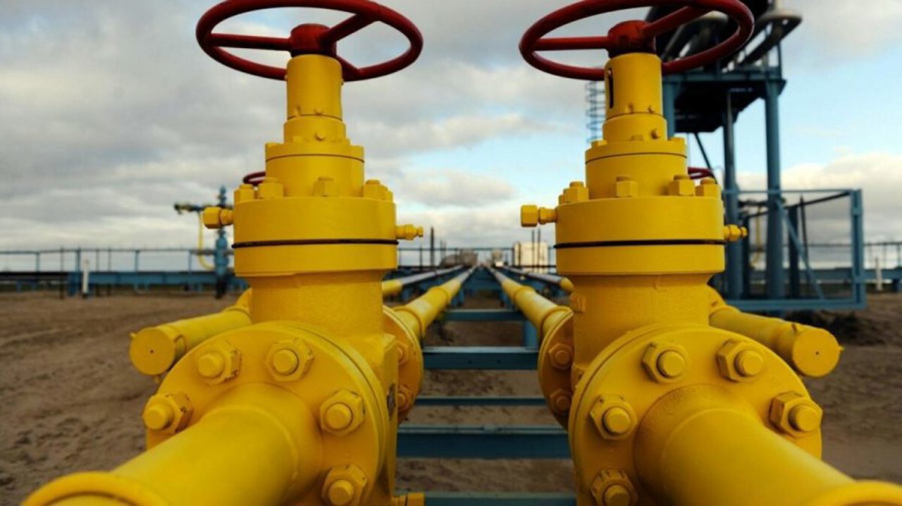 UE propune interzicerea noilor contracte de gaze cu Rusia și eliminarea treptată a celor existente până în 2027