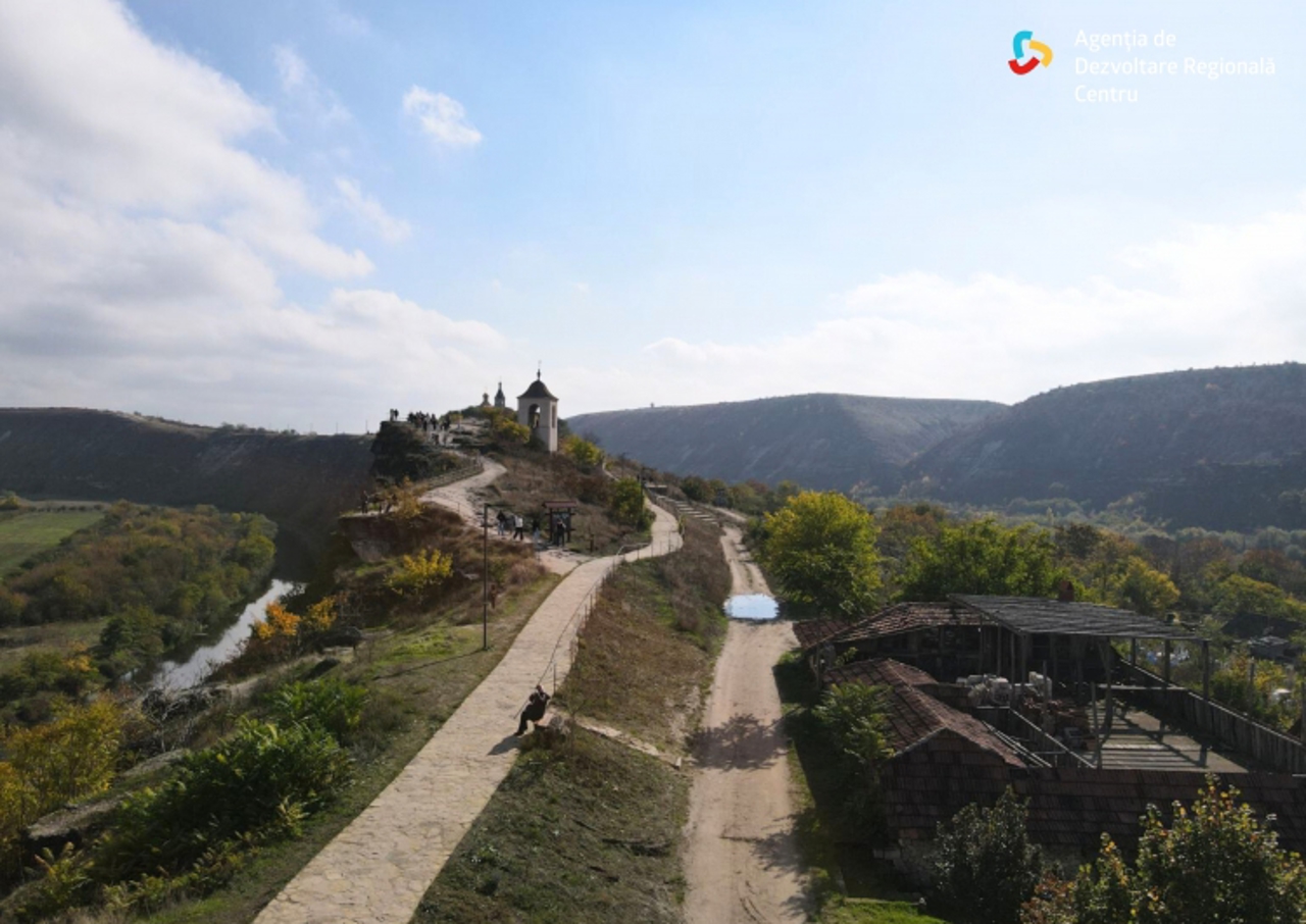 1ce6ffe5 6130 44a8 a7c9 34e2613376ad