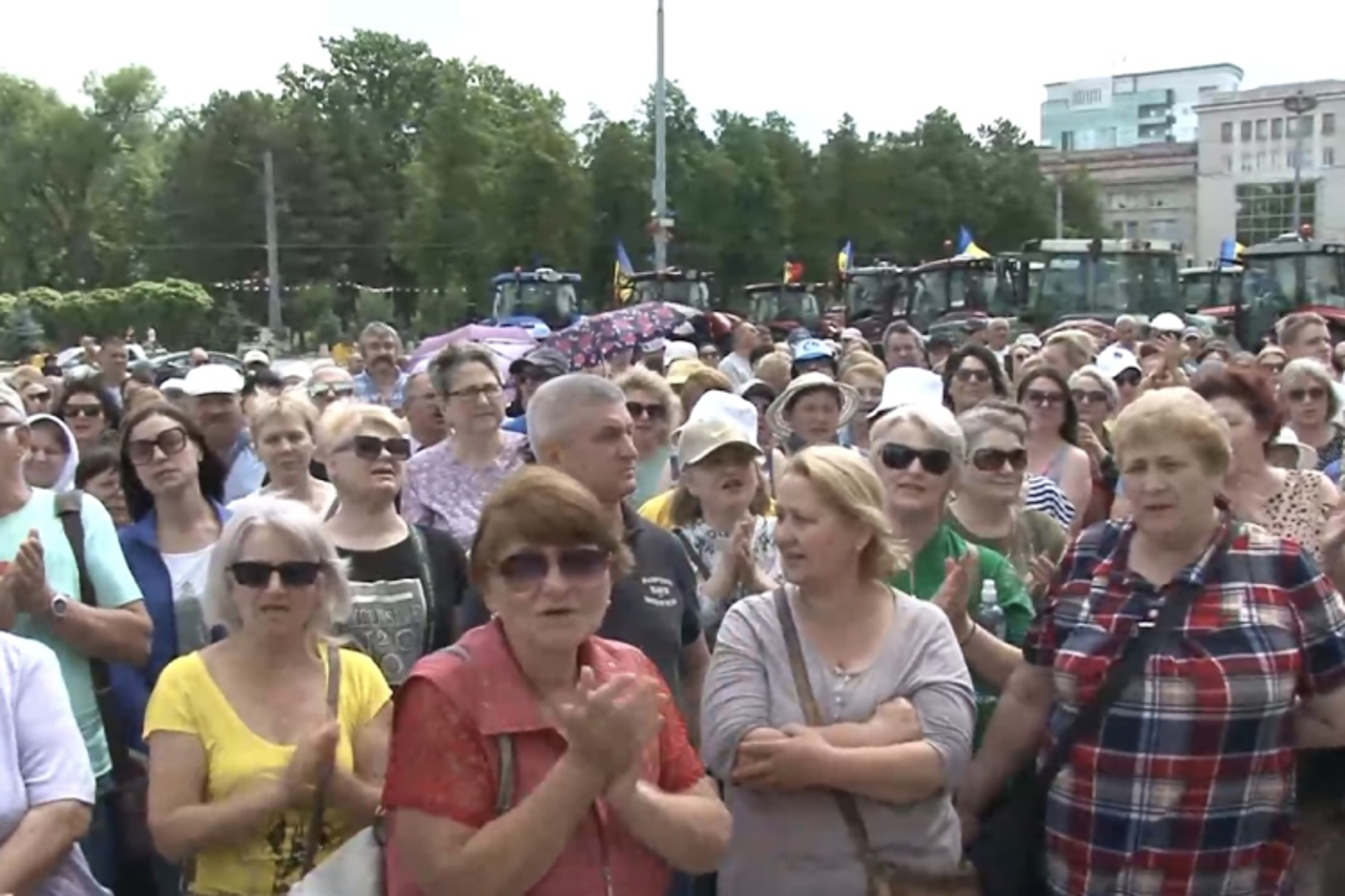 Deținători de patente au protestat în fața Oficiului Avocatului Poporului