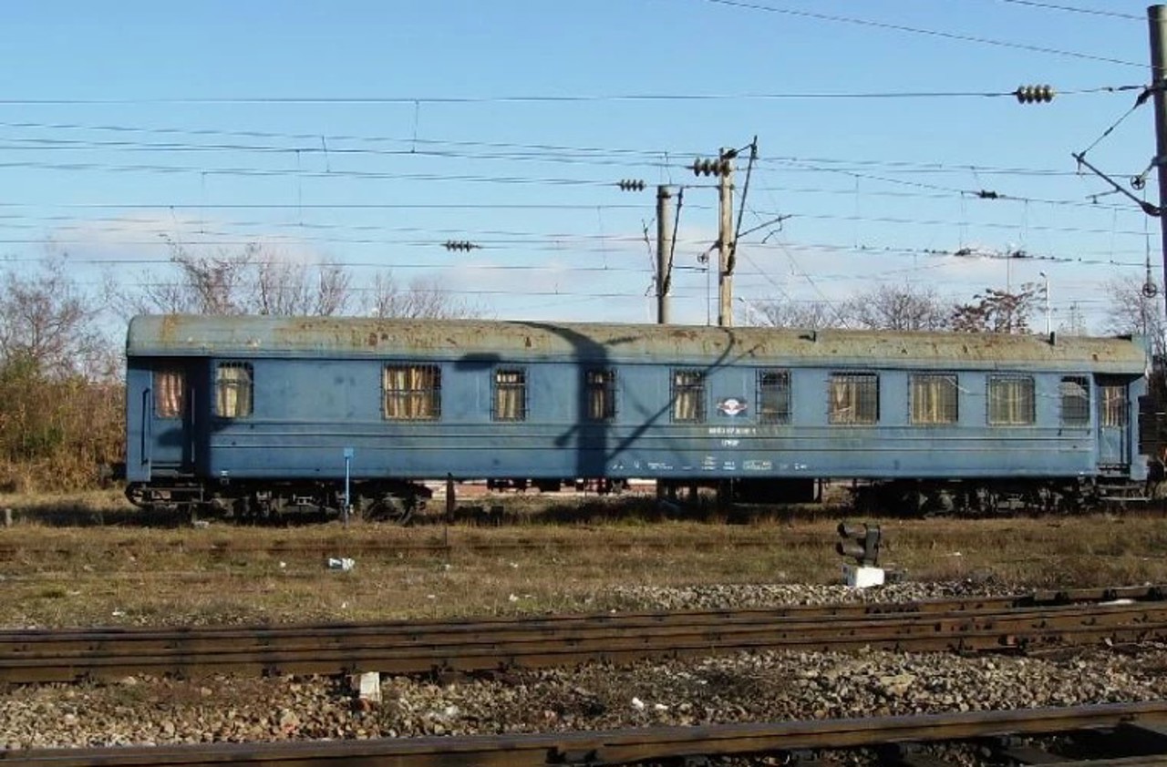 Locomotive și vagoane vechi, scoase la vânzare pentru a achita salariile restante ale angajaților CFM