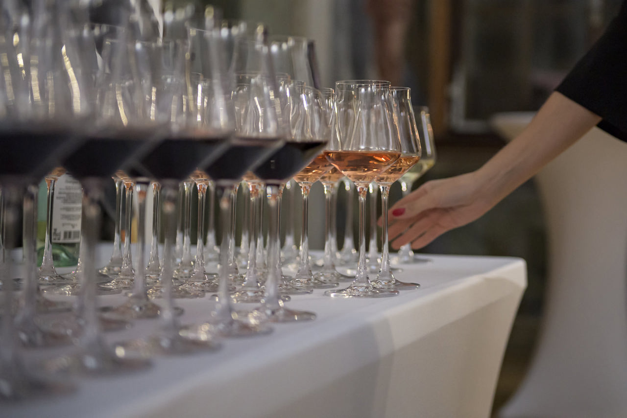 Молдавское вино становится все более востребованным на международных рынках. В 2023 году объем экспорта увеличился на 24%.
