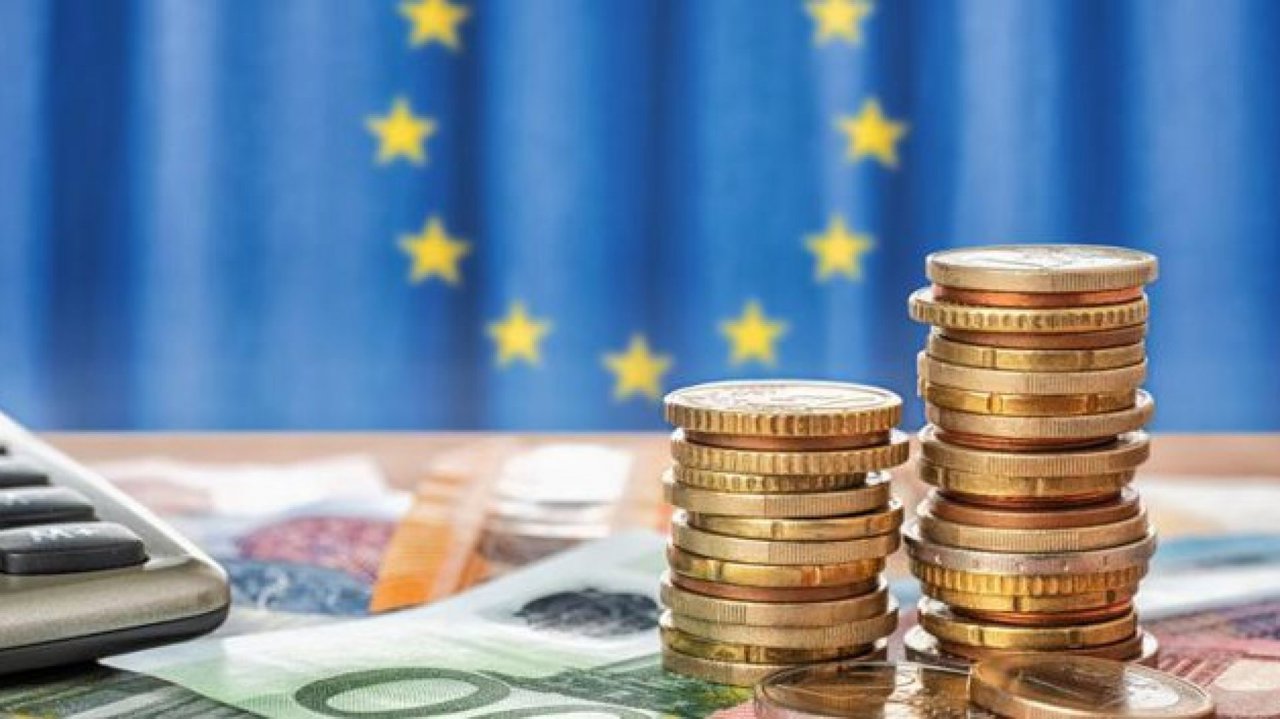 Perspectivele de creștere economică a UE pentru acest an au fost îmbunătățite, anunță Comisia Europeană