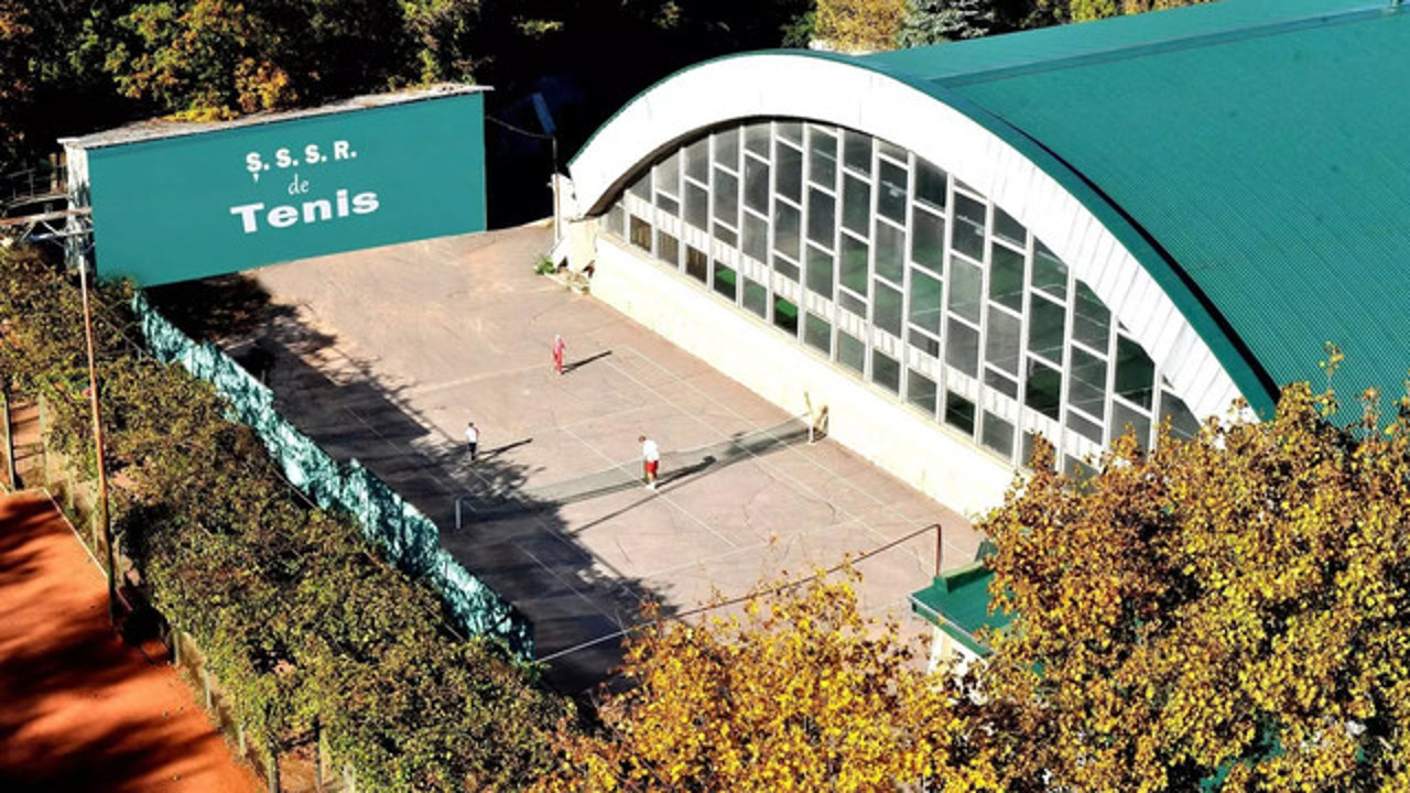 Încălcări la Școala sportivă de tenis din Chișinău: MEC va numi un nou director interimar