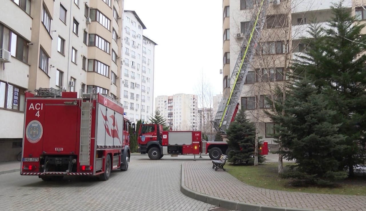 Locuitorii din clădirile cu risc major, informați în cadrul campaniei „Cunoașterea riscurilor - primul pas spre siguranță” 