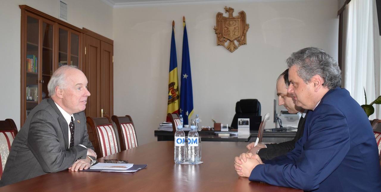 Vicepremierul pentru Reintegrare a avut o întrevedere cu ambasadorul SUA în Republica Moldova. Despre ce au discutat