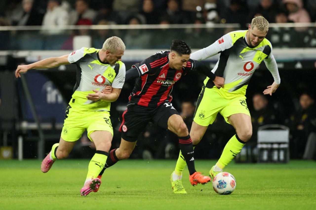 Meci spectaculos în Bundesliga: Eintracht Frankfurt-pe-Main și Borussia Dortmund au remizat, scor 3:3 