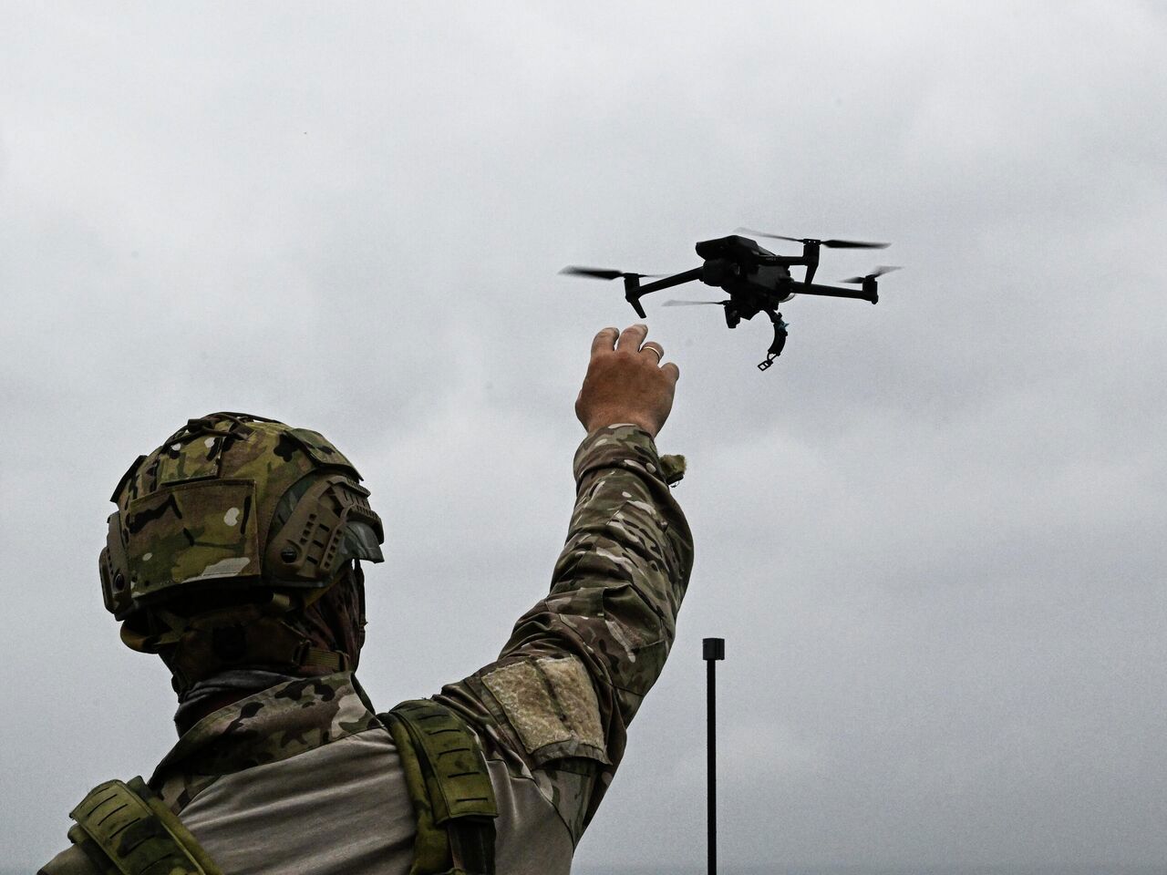 Presiuni asupra studenților din Rusia: Universitățile îi împing spre contracte în trupele de drone