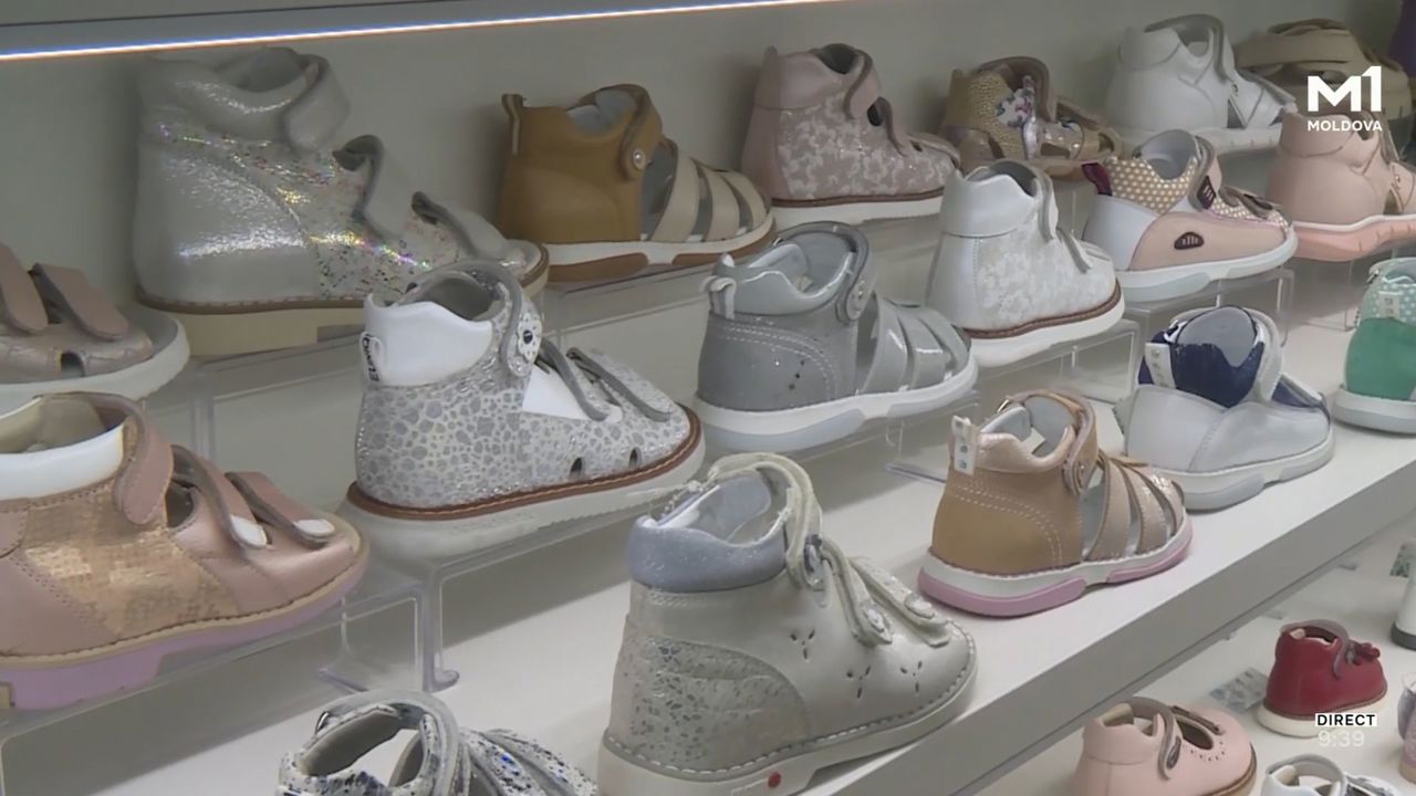 Sandale sau încălțăminte închisă? Ghid pentru părinți cum să aleagă cele mai bune modele de vară pentru copii