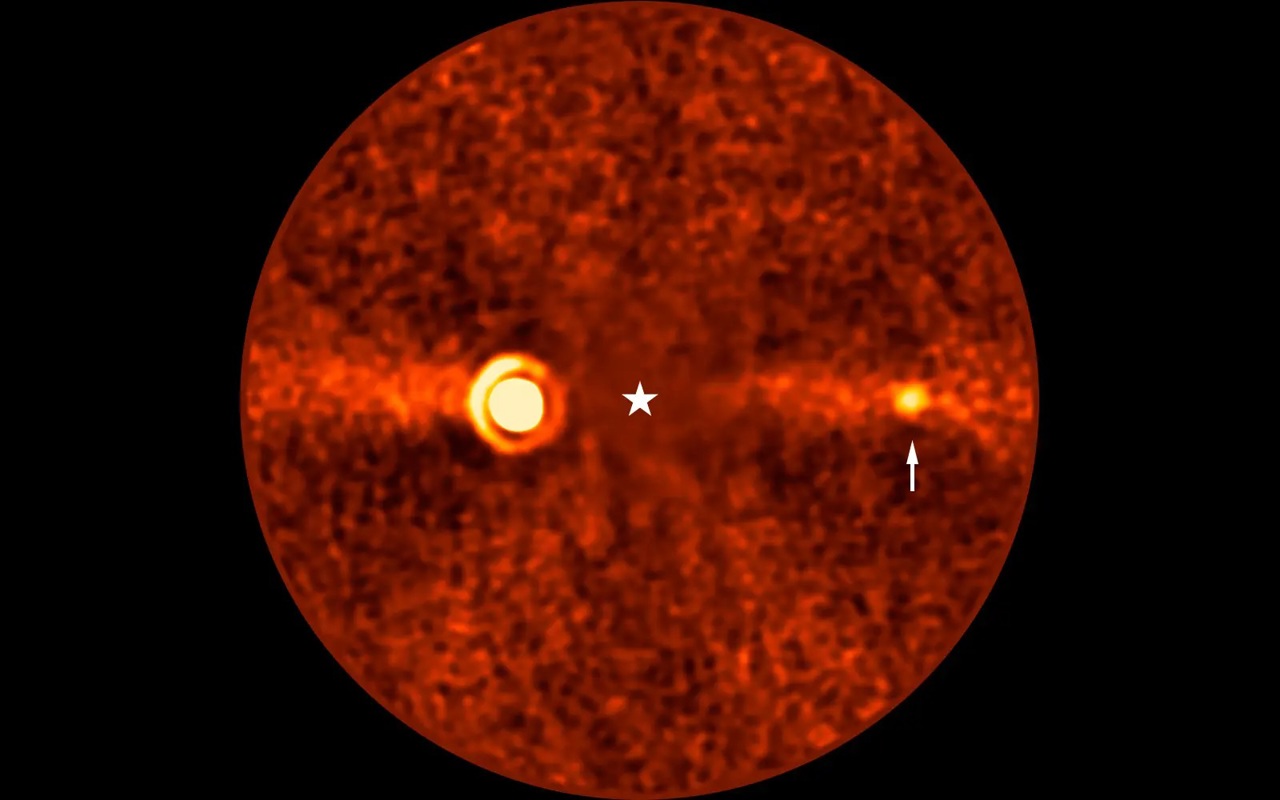 Revoluție în astronomie: O nouă planetă, de două ori mai masivă decât Jupiter, a fost detectată prin „amprenta chimică” a atmosferei sale