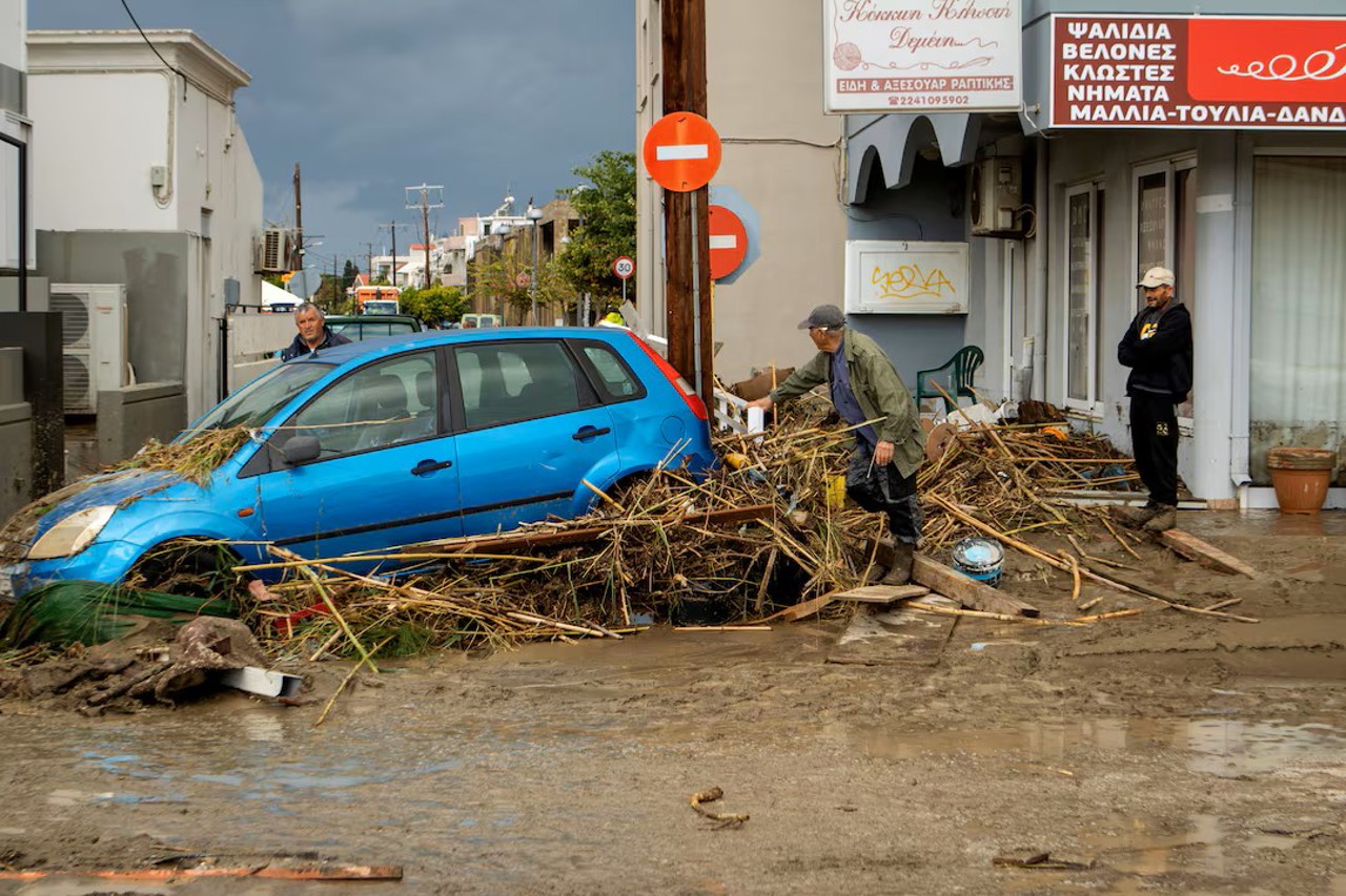 Stare de alertă în Grecia: Furtuna Bora face ravagii pe insula Rodos