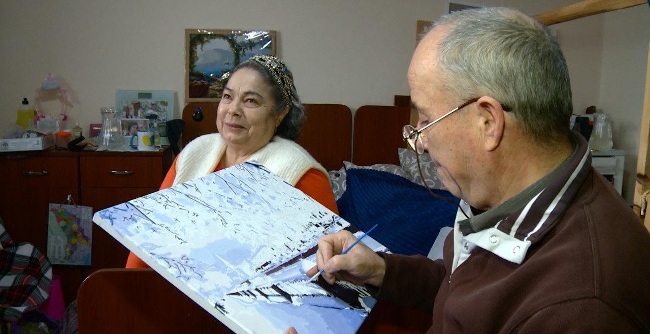 „Aici am găsit liniștea”. Mărturiile refugiaților ucraineni rămași în centrele din Chișinău