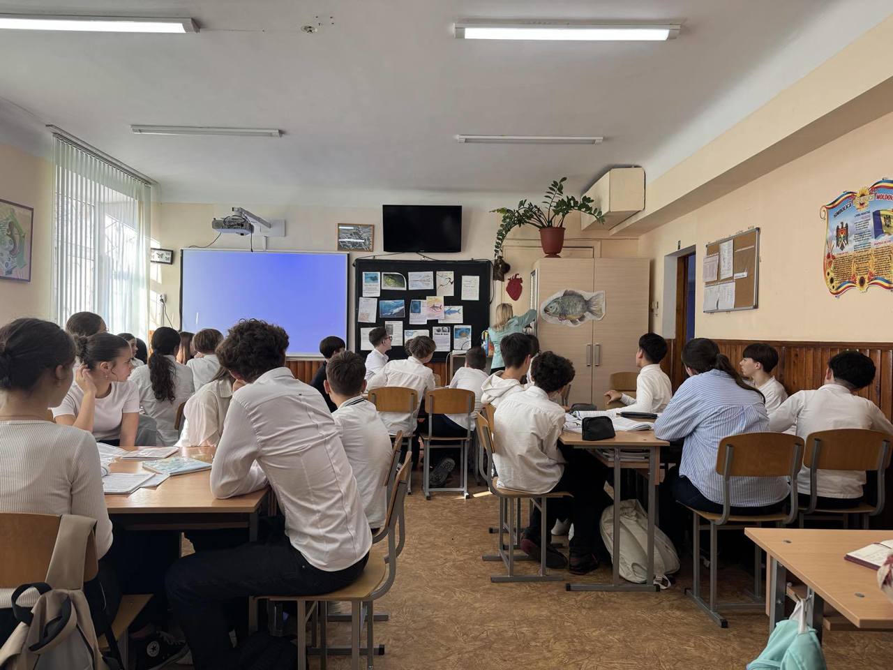 Elevii revin la ore: în toate școlile din R. Moldova a început cel de-al doilea semestru al anului de studii 