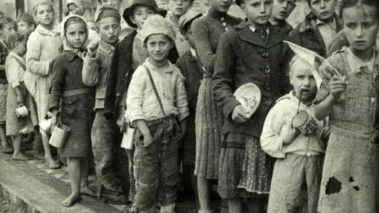 Istorici australieni, la Chișinău: Foametea din RSSM din 1946-1947 a avut cauze politice, nu doar naturale