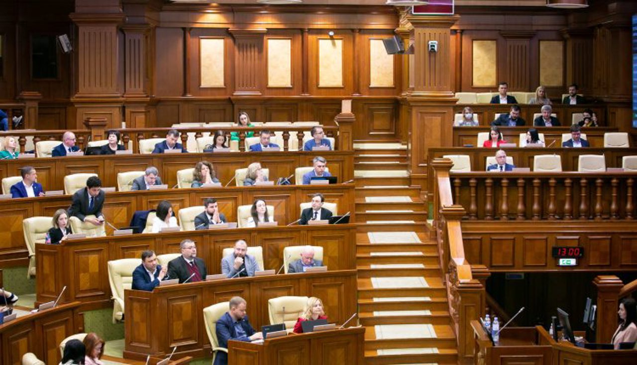 Aprobat de Parlament: Curtea Constituțională și CSJ vor putea solicita avize consultative ale CtEDO