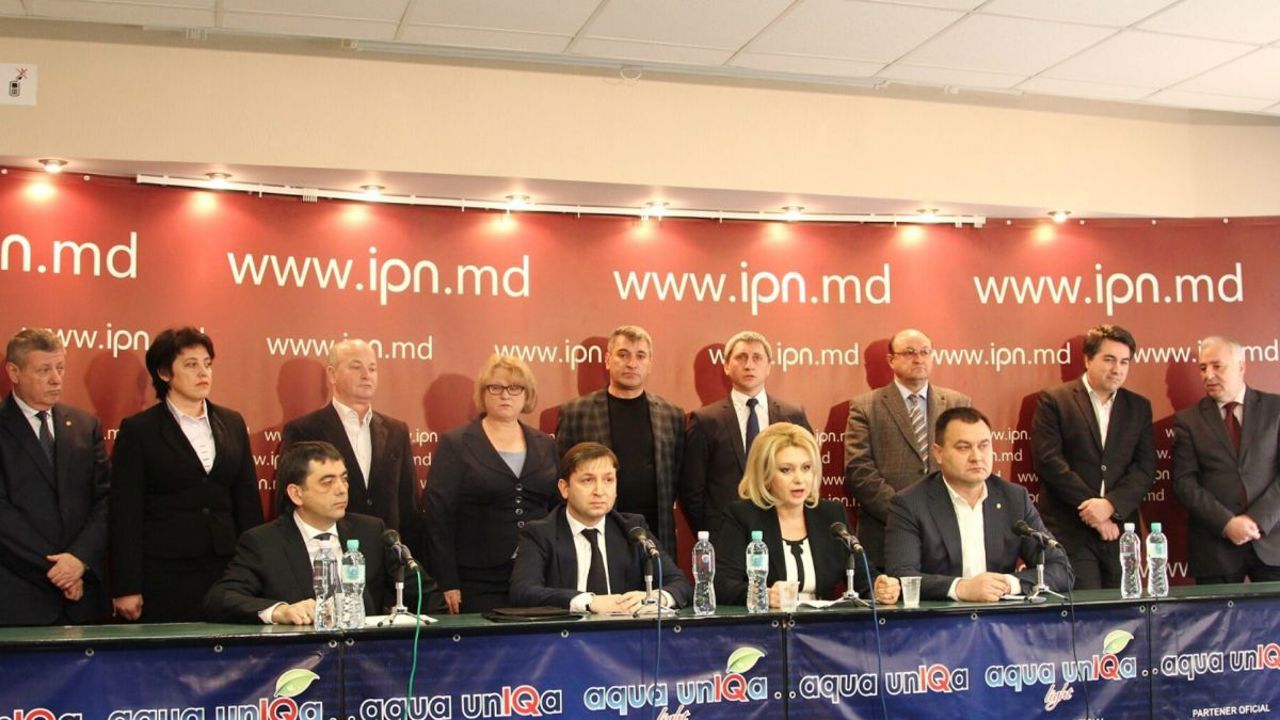 „Comerțul de deputați”: Istoria traseismului în Parlamentul R. Moldova din 2014 până azi