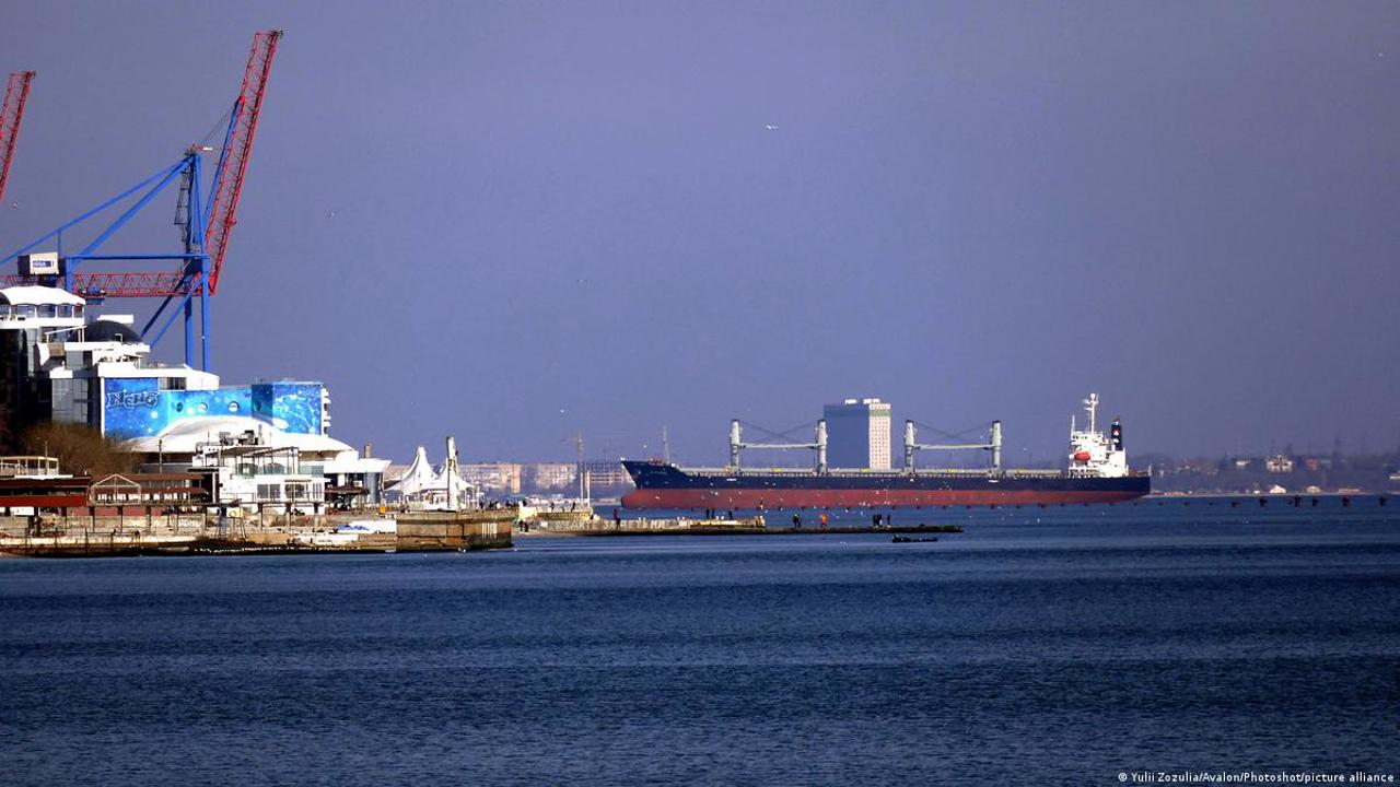 Exporturile de cereale ale Ucrainei, la 30% din capacitate din cauza blocării porturilor