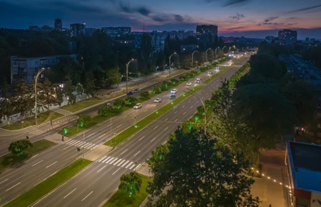  Zgomotul curselor ilegale face imposibilă odihna nocturnă a cetățenilor de pe bulevardul Dacia din capitală