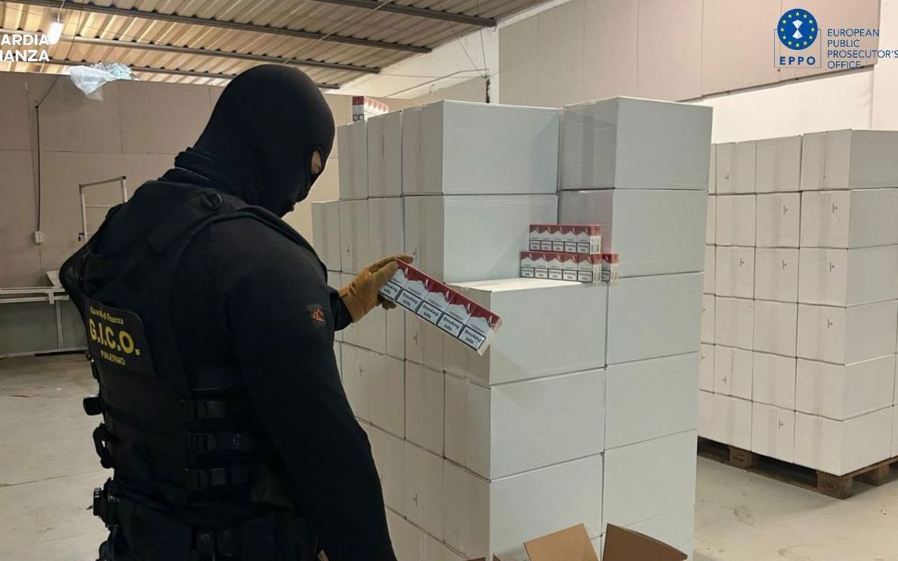 Captură majoră în Italia: Fabrică clandestină de țigări, descoperită cu drone. Trei cetățeni moldoveni, cercetați