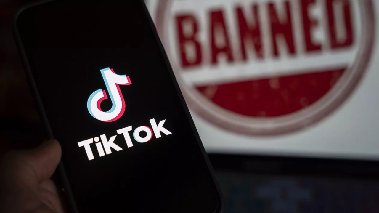 TikTok application suspension requested in Romania. Klaus Iohannis convenes CSAT for cyber risks in the electoral process